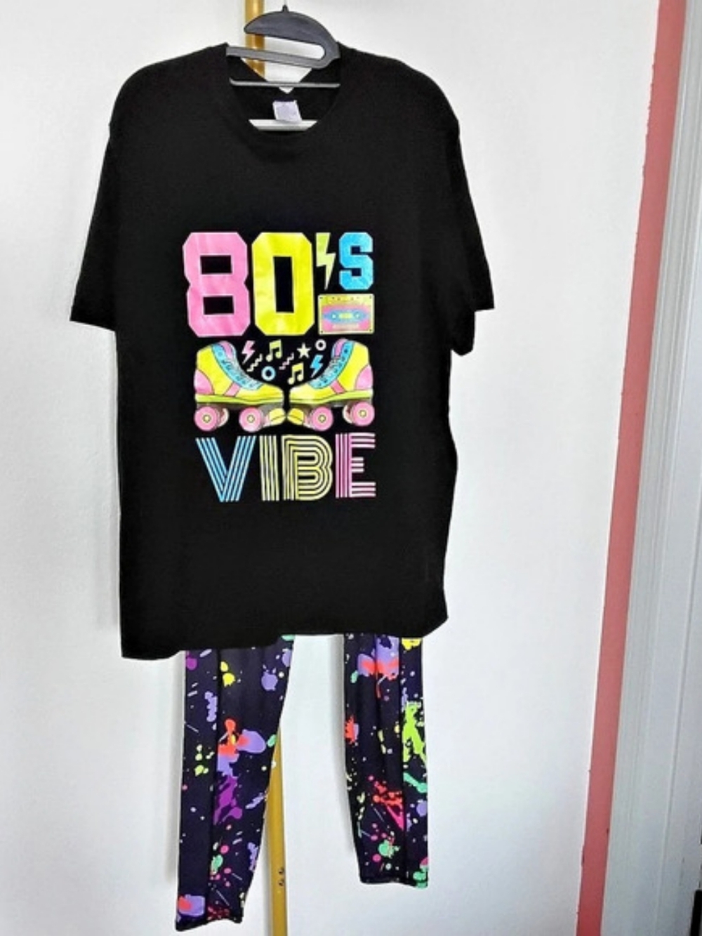 SHEIN Graphic Tee XL & Splash Print Leggings Size 1X Like New